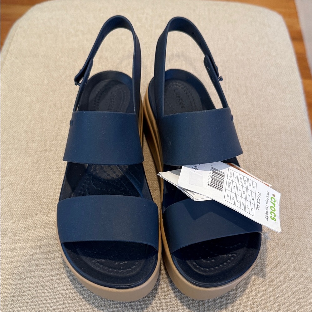 CROCS Brooklyn Low Wedge Women's Navy and Tan Platform Slingback Sandal NWT